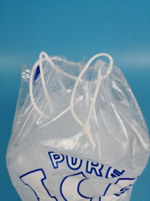 ถุงน้ำแข็งพลาสติก Ldpe พร้อมเชือกรูด, ถุงน้ำแข็งความจุน้ำหนัก 1 กก